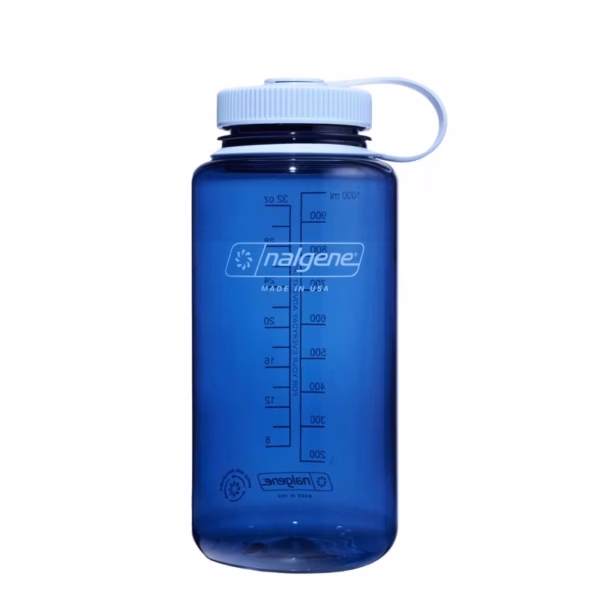 Nalgene Trinkflasche "Weithals Sustain" ( zu 50 % aus zertifizierten recycelten Materialien ) - 1 Liter, indigo - Gravur möglich